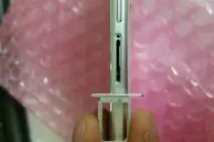This is the Samsung Galaxy S6 in all its glory 8 GalaxyS6 Sim slot