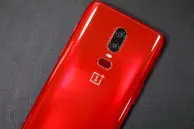 Gallery: The Red OnePlus 6 Sets the Standard For How Red Phones Should Look 2 OP6 red rear