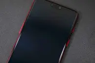 Gallery: The Red OnePlus 6 Sets the Standard For How Red Phones Should Look 1 Red OP6 Front