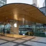 Apple store in Chicago | Photo by Siva Seshappan