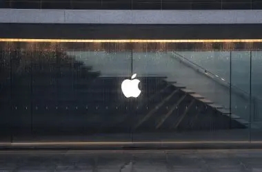apple ditches china for india