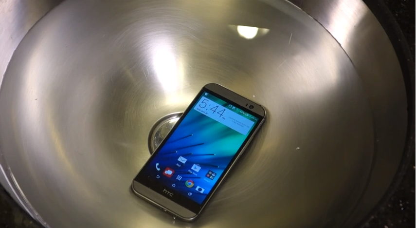 htc one m8 waterproof