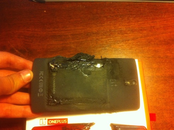 OnePlus One battery explodes
