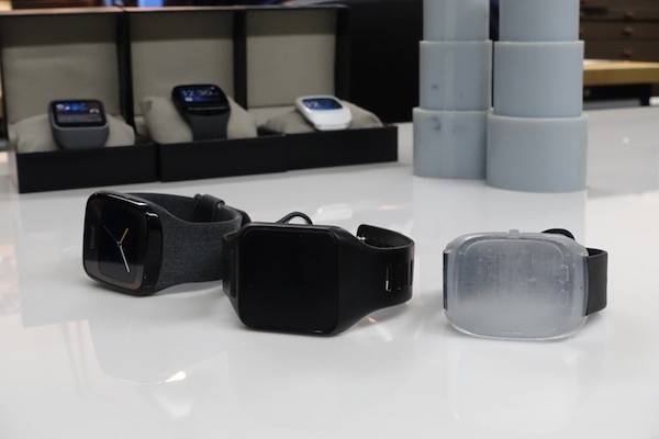 image Moto 360 prototypes2