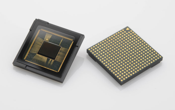 12MP ISOCELL sensor from Samsung