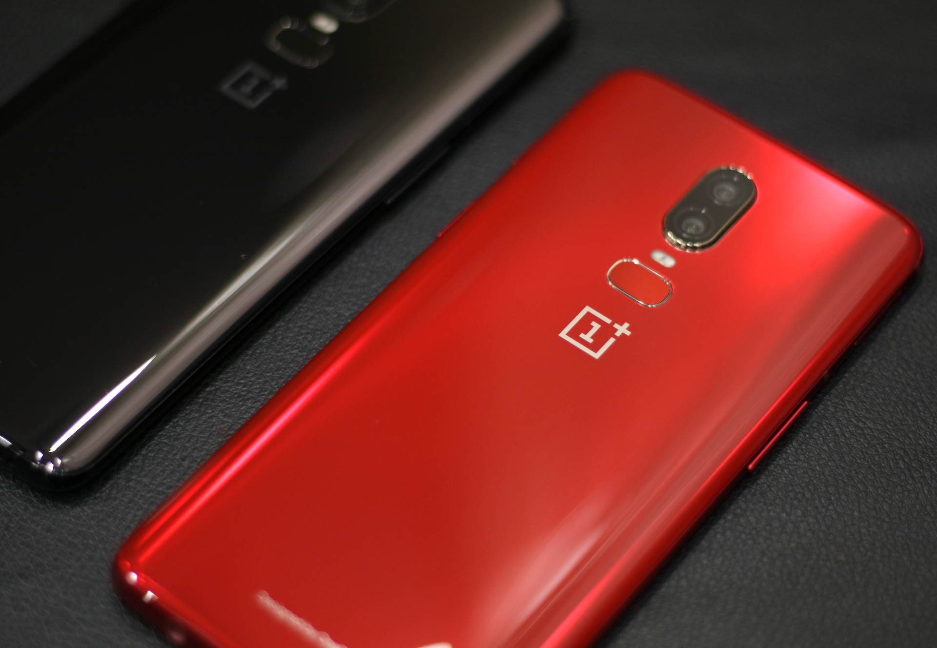 OnePlus 6 in Red