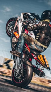 the crew 2 wheelie on bike 4k 6g 2160x3840