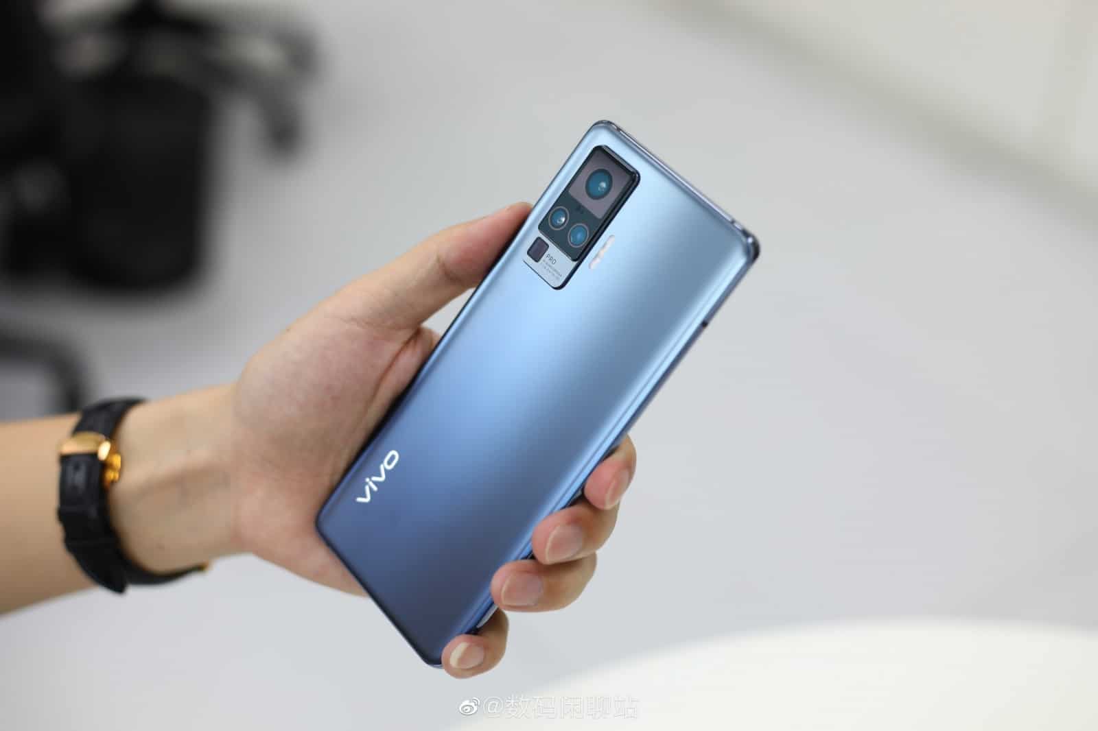 Vivo x50 online headphone price