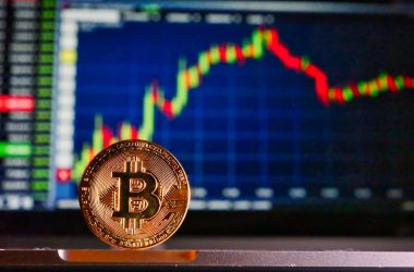 bitcoin crashes below 97000 dollars