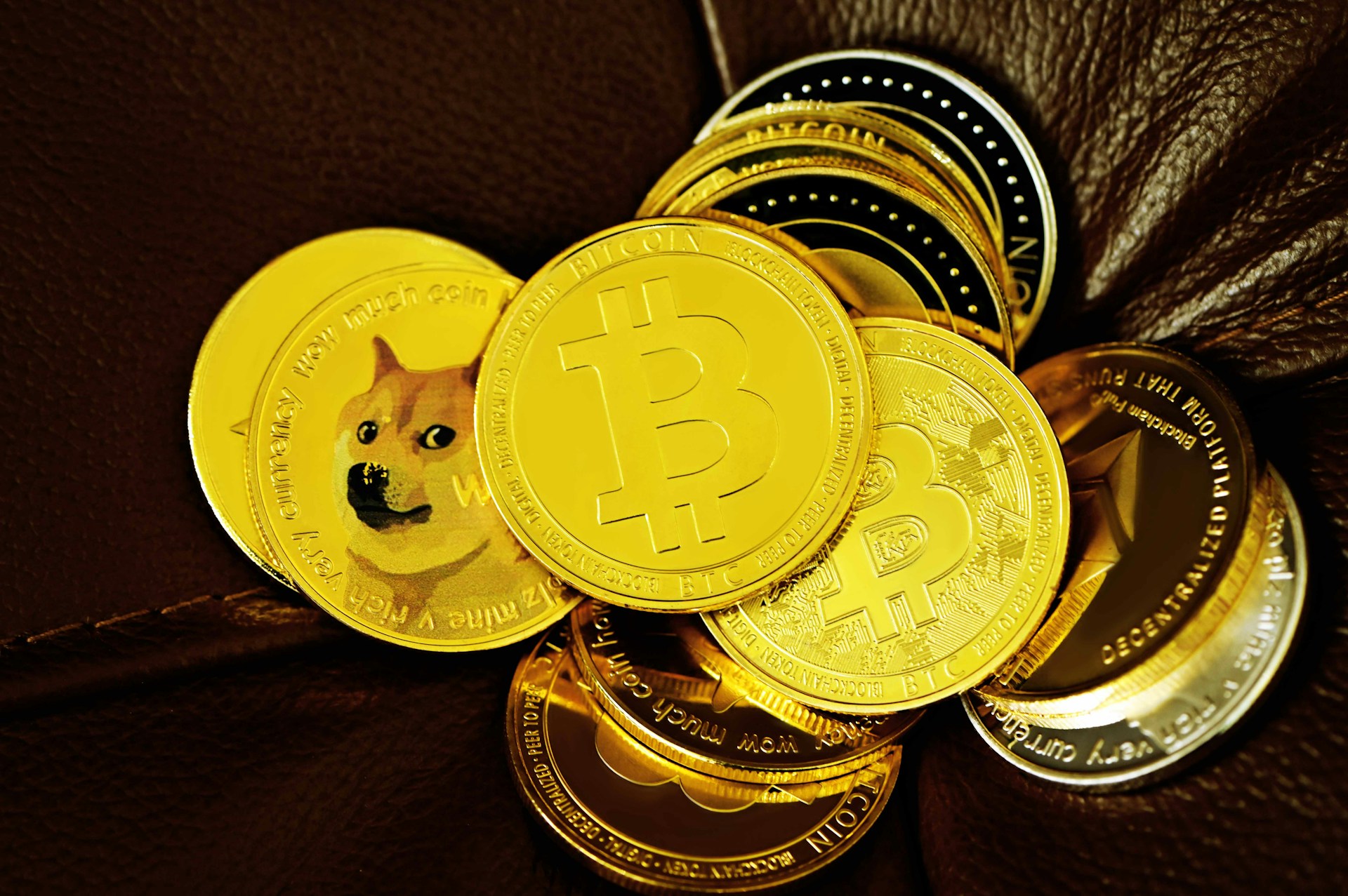 bitcoin fell japan southkorea tariffs 1