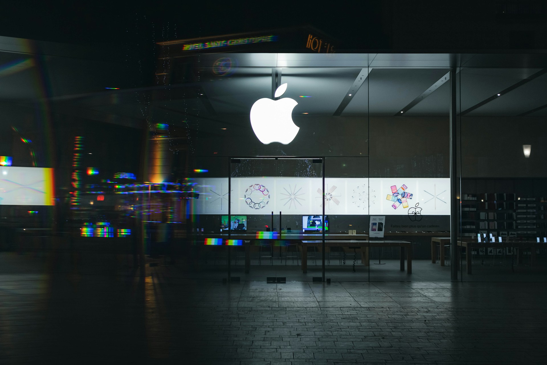 apple iphone 17 ai trail